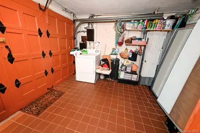 7112 71st Place, Glendale, NY 11385 - Photo 19