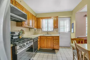 3005 Bronxwood Ave, Bronx, NY 10469 - Photo 7