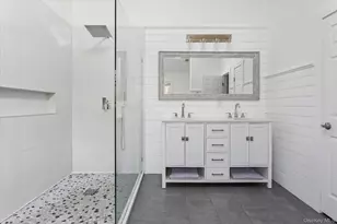 39 E Culver Ln, East Moriches, NY 11940 - Photo 17