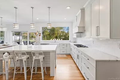 39 E Culver Lane, East Moriches, NY 11940 - Photo 11