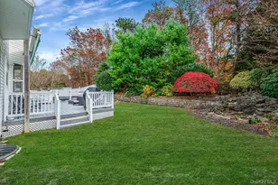 76 Blueberry Ridge Dr, Holtsville, NY 11742 - Photo 35