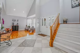 76 Blueberry Ridge Dr, Holtsville, NY 11742 - Photo 5