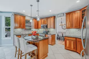 76 Blueberry Ridge Dr, Holtsville, NY 11742 - Photo 11