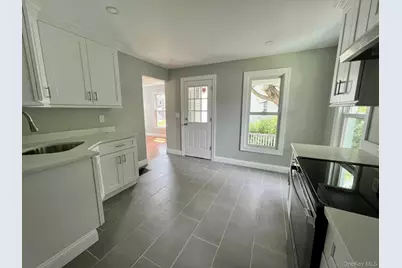 21 Washington Ave, 1st Floor, Millbrook, NY 12545 - Photo 5