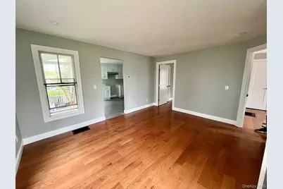 21 Washington Ave, 1st Floor, Millbrook, NY 12545 - Photo 7