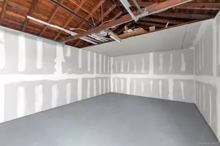 13 Garden Blvd, Hicksville, NY 11801 - Photo 25