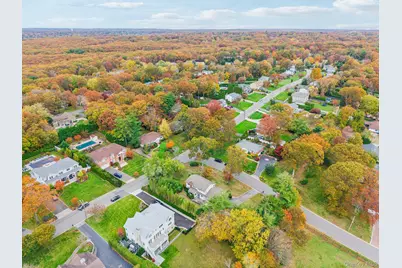 9 Princeton Drive, Plainview, NY 11803 - Photo 33