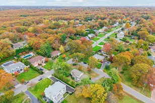 9 Princeton Dr, Plainview, NY 11803 - Photo 33