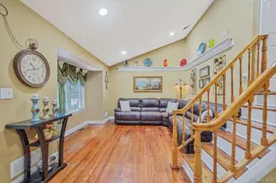 325 W 16th St, Deer Park, NY 11729 - Photo 13