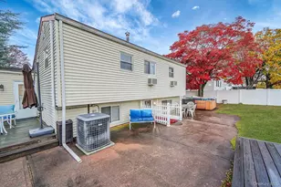 325 W 16th St, Deer Park, NY 11729 - Photo 5