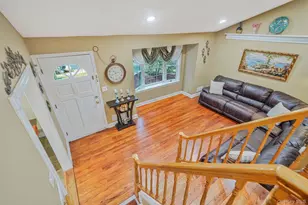 325 W 16th St, Deer Park, NY 11729 - Photo 11