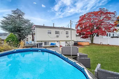 325 W 16th Street, Deer Park, NY 11729 - Photo 7