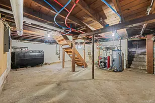 1911 Carroll Ave, Merrick, NY 11566 - Photo 31