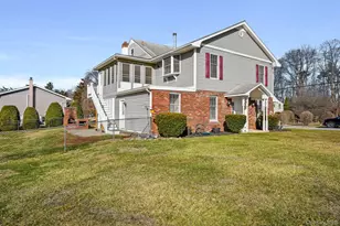 15 Milano Dr, Poughkeepsie, NY 12603 - Photo 3