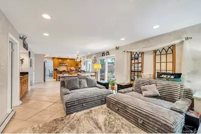 9 Kimberly Avenue Avenue, Farmingville, NY 11738 - Photo 23