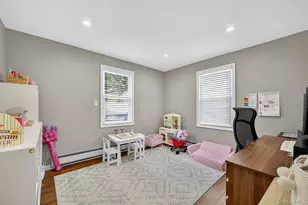 62 McCouns Ln, Oyster Bay, NY 11771 - Photo 11