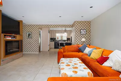 21 Walnut Hill Road, Poughkeepsie, NY 12603 - Photo 13