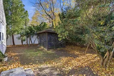 107 E 13th Street, Huntington Station, NY 11746 - Photo 25