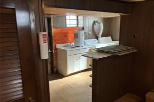 24302 Superior, Floral Park, NY 11001 - Photo 11