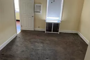 24302 Superior, Floral Park, NY 11001 - Photo 7