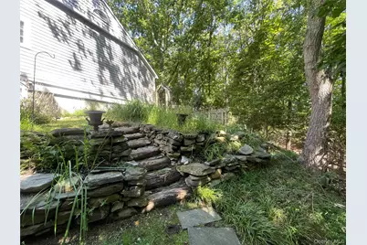 106 Laurel Lane, Port Jefferson, NY 11777 - Photo 37