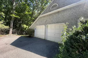 106 Laurel Ln, Port Jefferson, NY 11777 - Photo 41