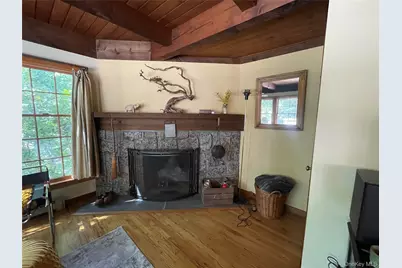 106 Laurel Lane, Port Jefferson, NY 11777 - Photo 13