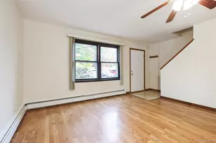 24 Greenhouse Ln, Poughkeepsie, NY 12603 - Photo 9