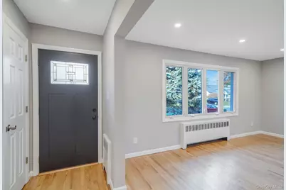 116 Parkhill Avenue, Massapequa, NY 11758 - Photo 11