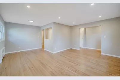 116 Parkhill Avenue, Massapequa, NY 11758 - Photo 13