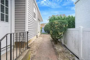 116 Parkhill Ave, Massapequa, NY 11758 - Photo 5