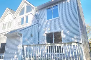 35 Gibbs Rd, Coram, NY 11727 - Photo 3