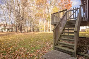 17 Parker Blvd, Monsey, NY 10952 - Photo 7