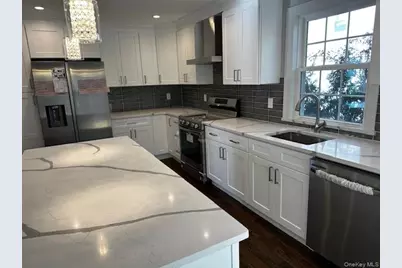 25 Maple Place, Hicksville, NY 11801 - Photo 3