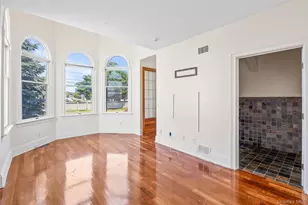 4 Sutton Pl, Massapequa, NY 11758 - Photo 9