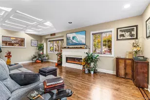 1041 N 4th St, New Hyde Park, NY 11040 - Photo 11