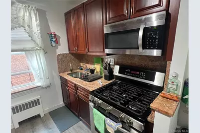 2080 Barnes Avenue #4C, Bronx, NY 10462 - Photo 7