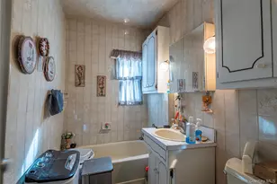 43 Wynsum Ave, Merrick, NY 11566 - Photo 9