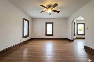 42 Chestnut St, Glen Cove, NY 11542 - Photo 7