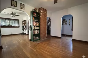 42 Chestnut St, Glen Cove, NY 11542 - Photo 5