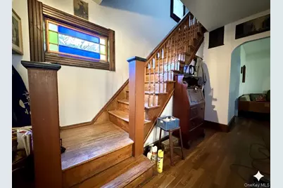 42 Chestnut Street, Glen Cove, NY 11542 - Photo 3