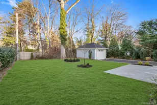 88 Plandome Ct, Manhasset, NY 11030 - Photo 39