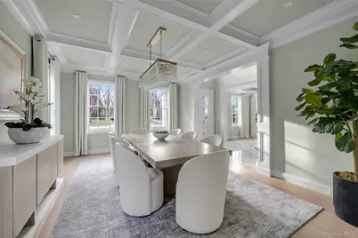 88 Plandome Court, Manhasset, NY 11030 - Photo 9