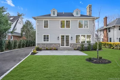 88 Plandome Court, Manhasset, NY 11030 - Photo 37