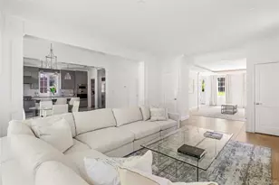 88 Plandome Ct, Manhasset, NY 11030 - Photo 13
