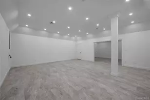 88 Plandome Ct, Manhasset, NY 11030 - Photo 37
