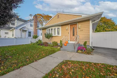 350 Sheridan Street, Westbury, NY 11590 - Photo 15