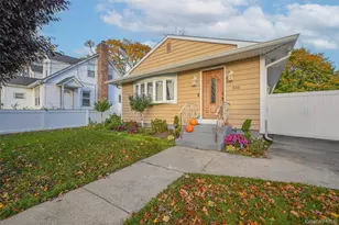 350 Sheridan St, Westbury, NY 11590 - Photo 15