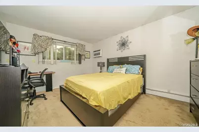 1471 Rosser Avenue, Elmont, NY 11003 - Photo 23