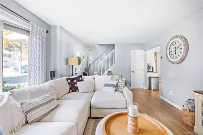 31 Fallen Leaf Road, Holbrook, NY 11741 - Photo 7